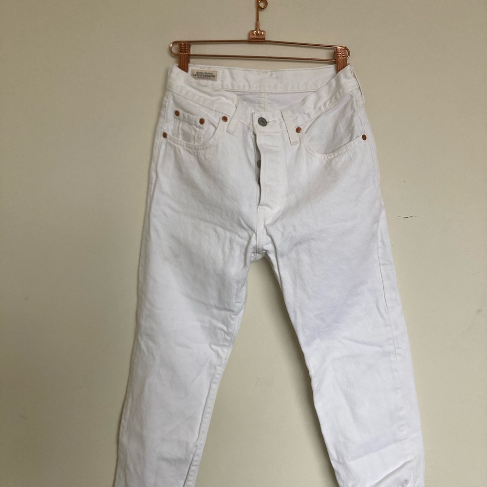 White 501 Levi 100% cotton button fly